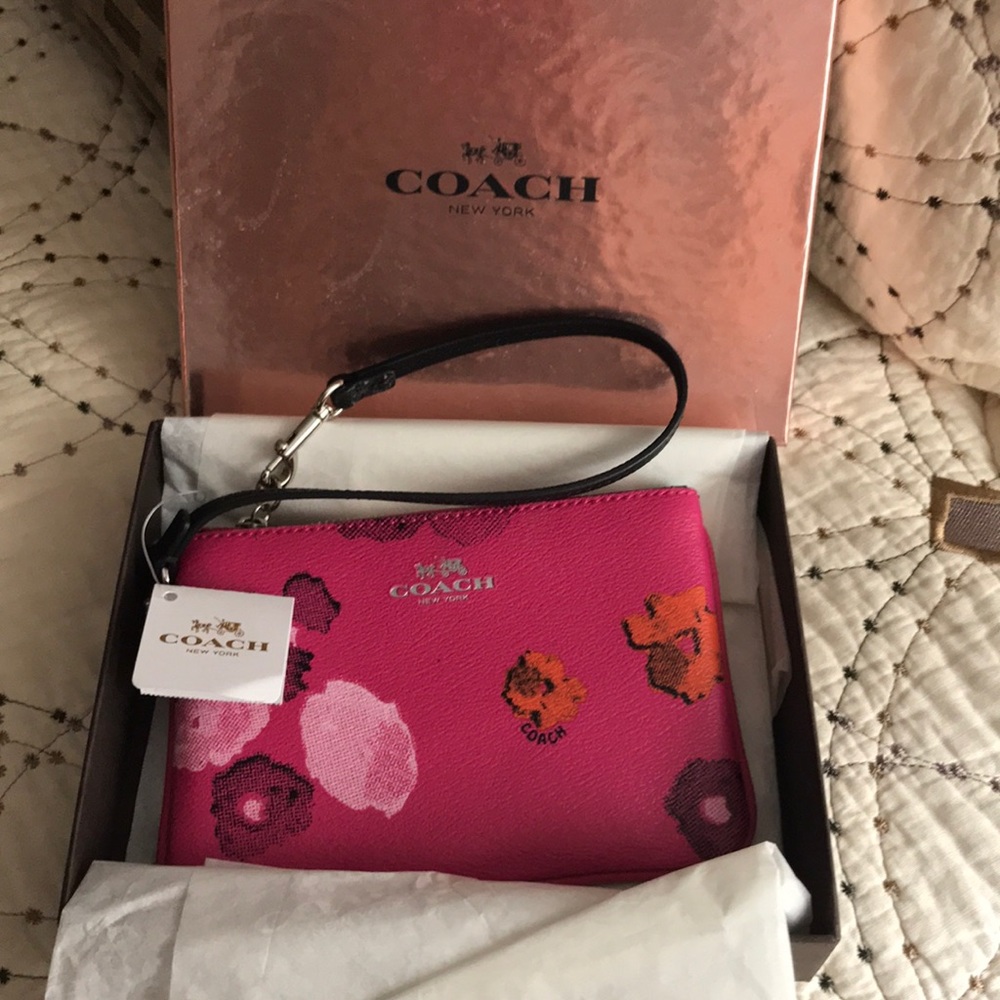 Coach NWOT wristlet
